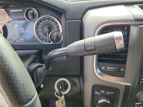 Used 2018 RAM 2500 Power Wagon image 31