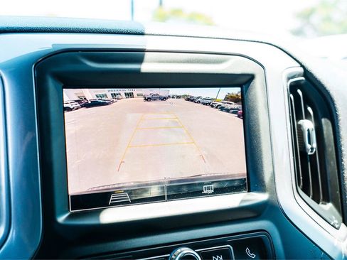 Used 2022 Chevrolet Silverado 1500 Custom RWD image 17