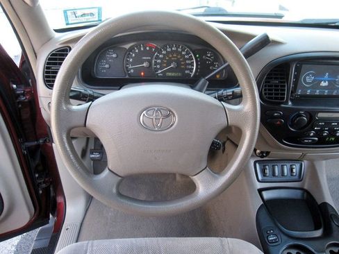 Used 2006 Toyota Sequoia SR5 image 21