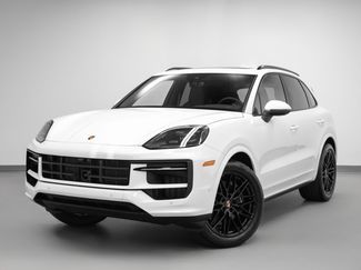 Used 2025 Porsche Cayenne video 1