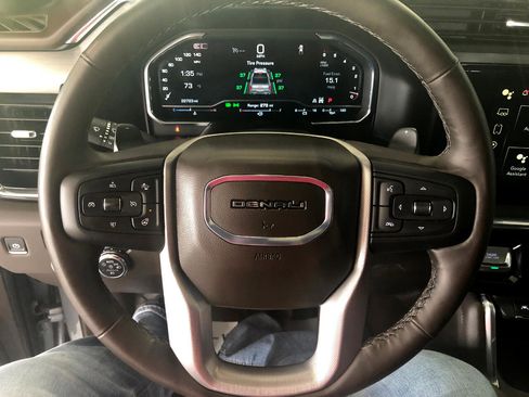 Used 2025 GMC Sierra 1500 Denali w/ Denali Reserve Package image 30