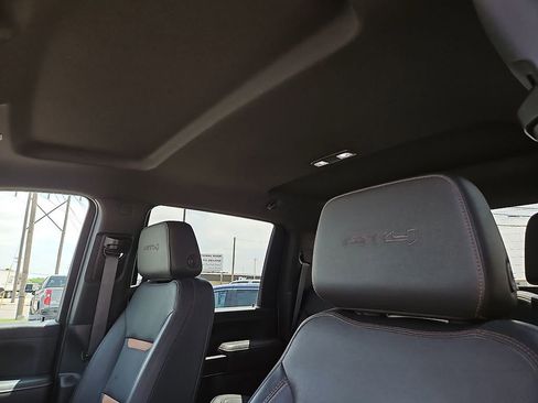 Used 2023 GMC Sierra 2500 AT4 w/ Gooseneck/5TH Wheel Package AWD/4WD image 22