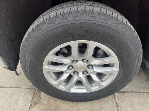 Used 2021 Chevrolet Silverado 1500 LT image 6