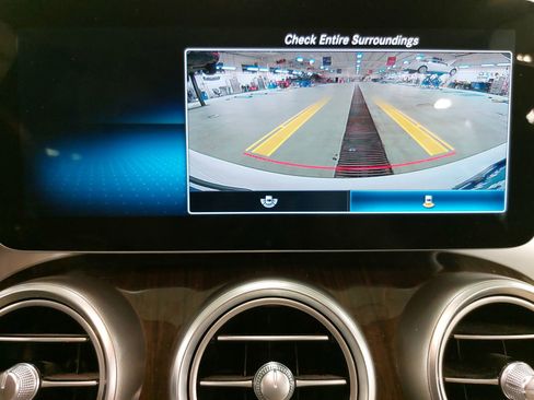 Used 2019 Mercedes-Benz C 300 Sedan image 25