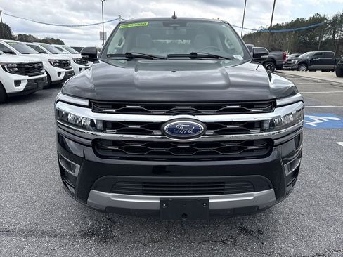 Used 2024 Ford Expedition Limited image 2