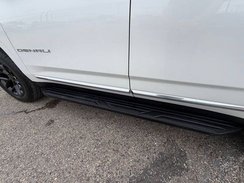 Used 2022 GMC Yukon Denali AWD/4WD image 36