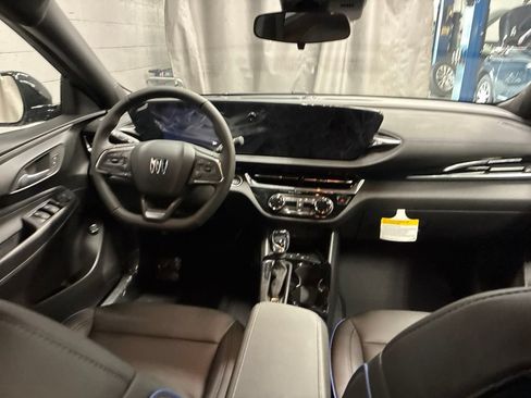 New 2026 Buick Envista Sport Touring w/ Convenience I Package FWD image 10