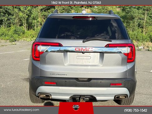 Used 2020 GMC Acadia SLT w/ Driver Alert Package II FWD image 6