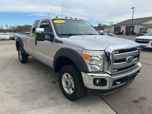 Used 2011 Ford F350 XLT w/ XLT Premium Pkg image 3