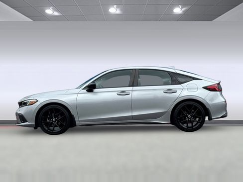 Used 2023 Honda Civic Sport image 2