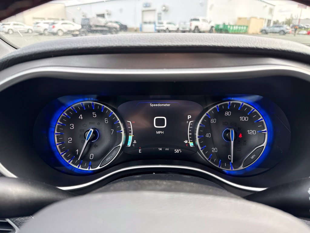 New 2027 Chrysler Pacifica Select AWD/4WD image 34
