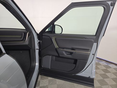 Used 2025 Rivian R1S Adventure AWD/4WD image 18