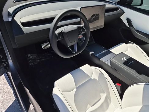 Used 2025 Tesla Model 3 Performance image 16