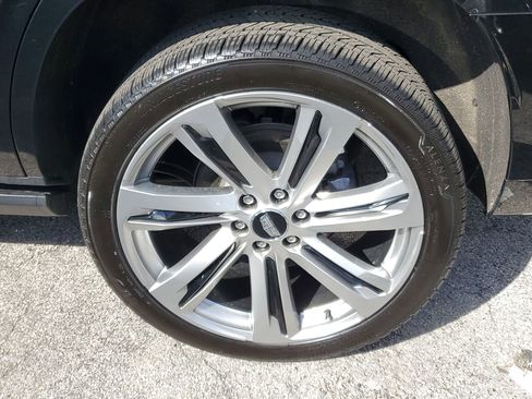 Used 2025 Cadillac Escalade Sport w/ Touring Package image 5