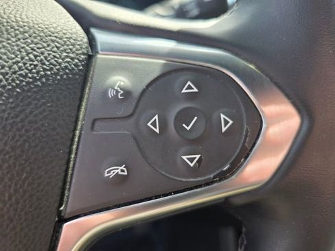 Used 2023 Chevrolet Traverse LT FWD image 28