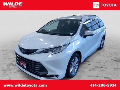 Certified 2021 Toyota Sienna Limited