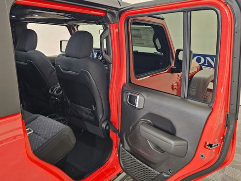 New 2026 Jeep Gladiator Mojave AWD/4WD image 36