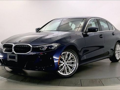 Certified 2024 BMW 330i xDrive Sedan w/ Convenience Package image 11