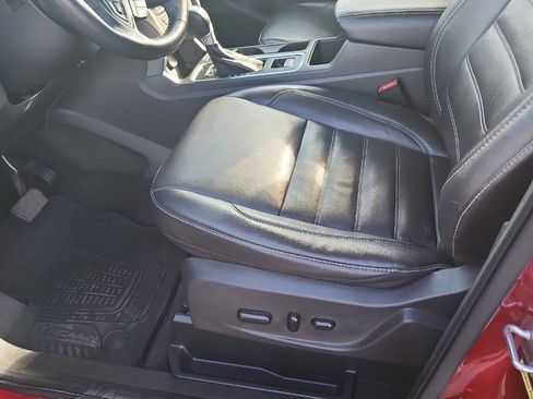 Used 2017 Ford Escape SE w/ SE Leather Comfort Package FWD image 10