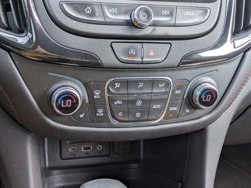 Certified 2023 Chevrolet Equinox RS w/ RS Leather Package FWD image 24