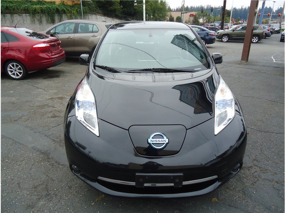 Used 2013 Nissan Leaf SL w/ Premium Pkg FWD image 2