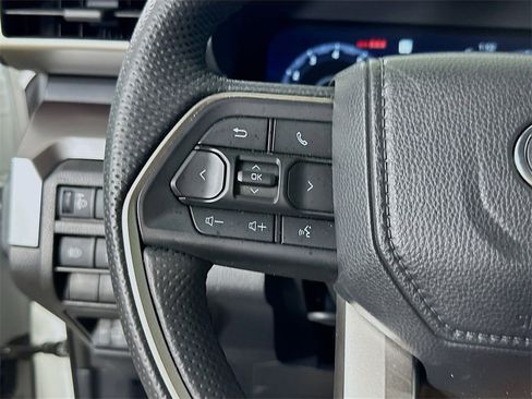 Used 2025 Toyota Tacoma TRD Off-Road image 18