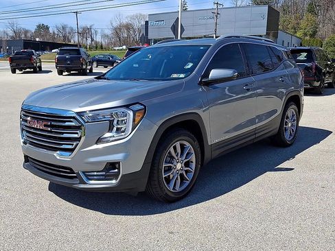 Certified 2023 GMC Terrain SLT w/ Infotainment Package II image 4