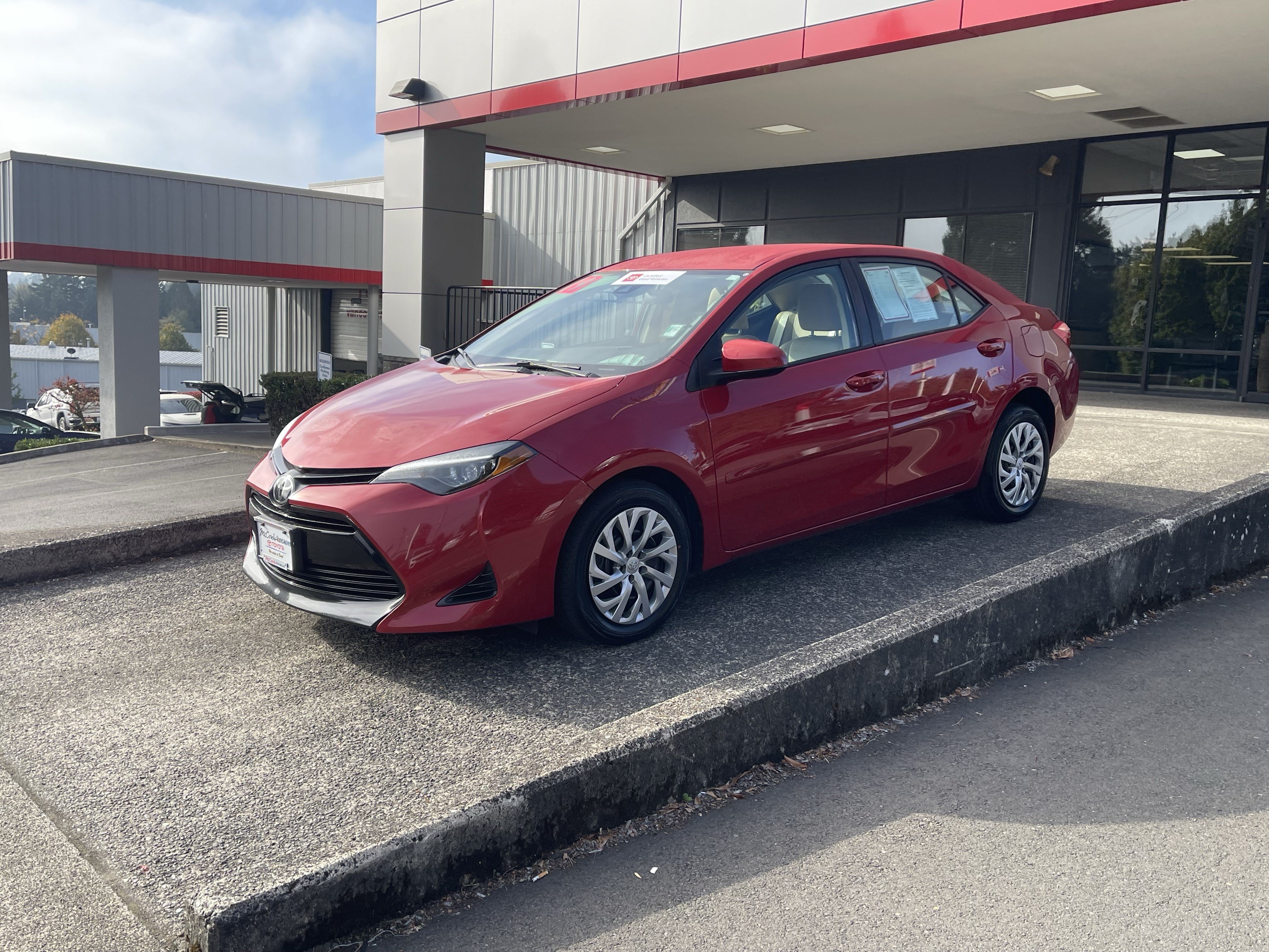 Certified 2019 Toyota Corolla LE FWD image 4