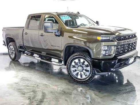 Certified 2022 Chevrolet Silverado 2500 Custom w/ Custom Value Package AWD/4WD image 2
