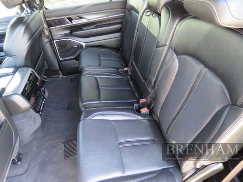 Used 2023 Jeep Wagoneer L Series II image 21