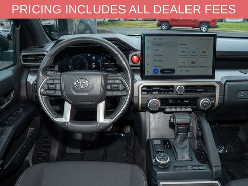 Certified 2025 Toyota Tacoma TRD Off-Road AWD/4WD image 6