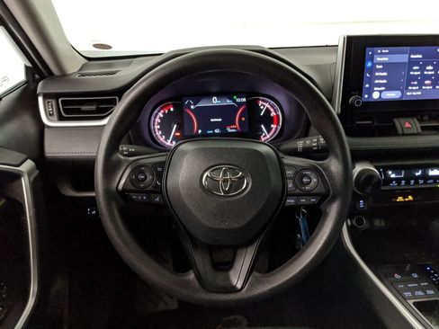 Used 2024 Toyota RAV4 LE image 10