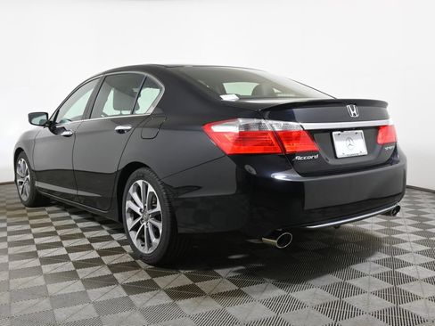 Used 2015 Honda Accord Sport image 5