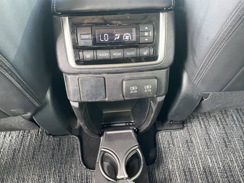 Used 2019 Subaru Ascent Limited AWD/4WD image 36
