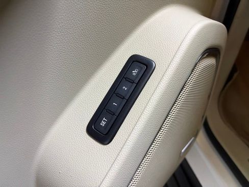 Used 2018 GMC Yukon XL Denali AWD/4WD image 35