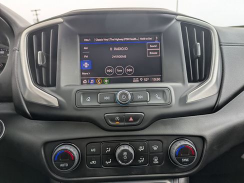 Used 2022 GMC Terrain SLE w/ Driver Convenience Package image 15