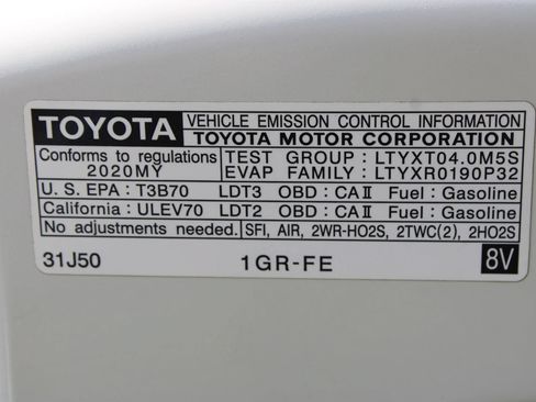 Used 2020 Toyota 4Runner SR5 Premium w/ Moonroof Package RWD image 34
