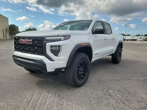 New 2026 GMC Canyon Elevation RWD image 2