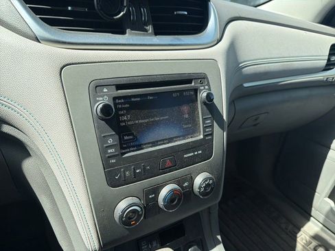 Used 2013 Chevrolet Traverse LS FWD image 10