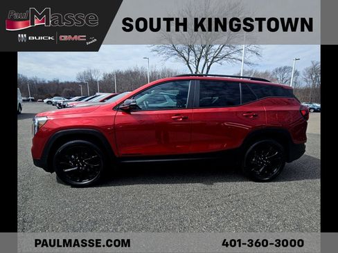 Used 2023 GMC Terrain SLE w/ Driver Convenience Package image 2