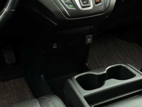 Used 2024 Honda Odyssey Sport image 27