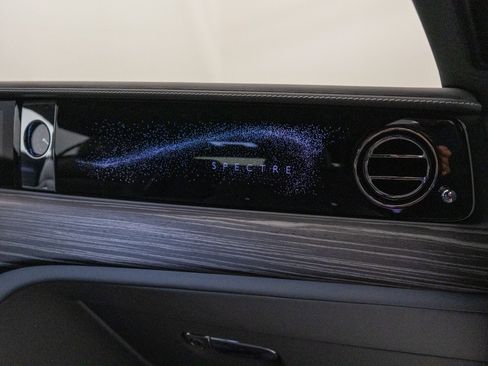 Used 2025 Rolls-Royce Spectre w/ Spectre Launch Package AWD/4WD image 33