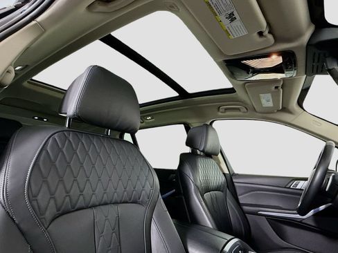Used 2023 BMW X7 xDrive40i AWD/4WD image 5