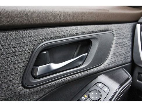 Used 2023 Nissan Rogue SV FWD image 22