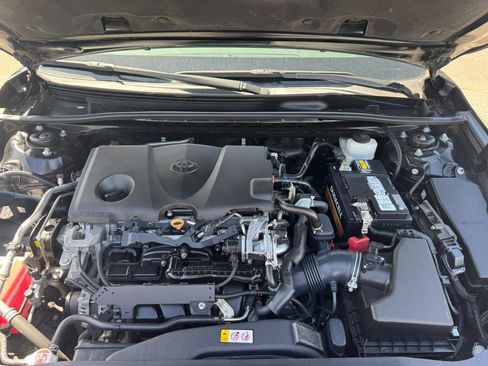Used 2020 Toyota Camry SE image 27