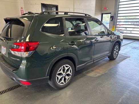 Used 2023 Subaru Forester Premium AWD/4WD image 13