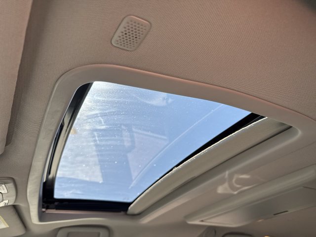 Used 2019 Toyota Sienna XLE Premium FWD image 23