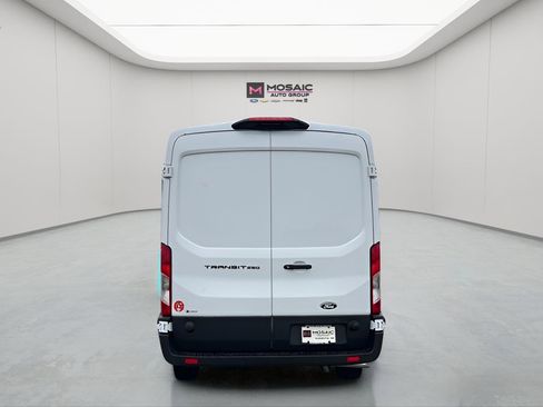 New 2026 Ford Transit 250 148 Medium Roof w/ Load Area Protection Package RWD image 4