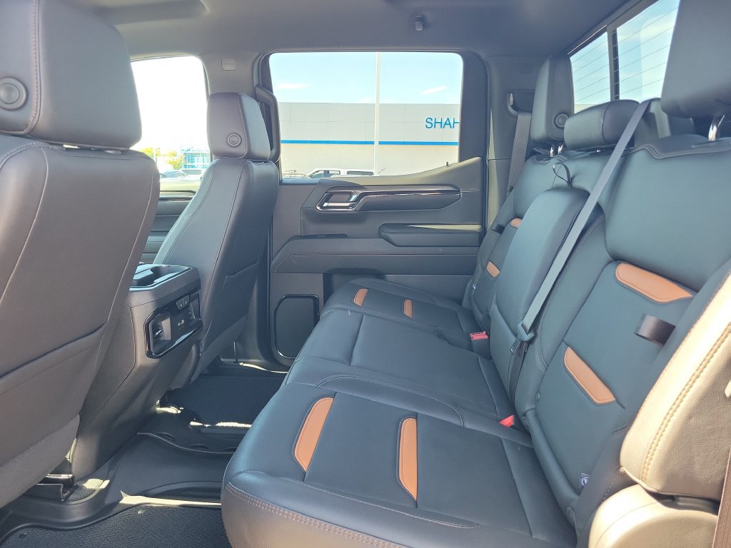 Used 2023 GMC Sierra 1500 AT4 w/ Technology Package AWD/4WD image 27