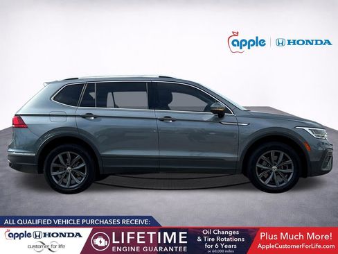 Used 2022 Volkswagen Tiguan SE AWD/4WD image 3